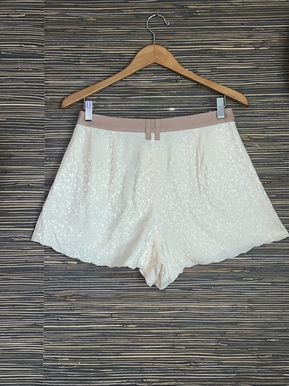 Free People Claudia Tap Shorts Sz 8 Cream - Picture 8 of 15